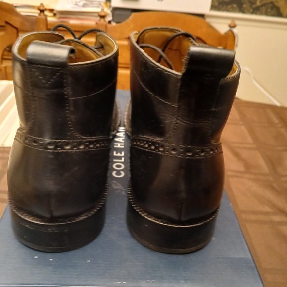 Beautiful pair of Cole Haan black wing tipped shoes. (Dize 11) main image 6